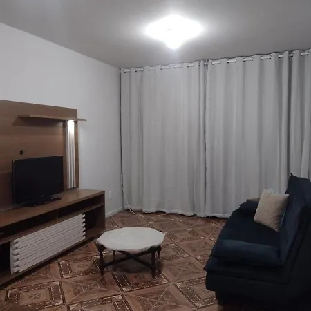 Apartamento amplo 10 mim da praia-3